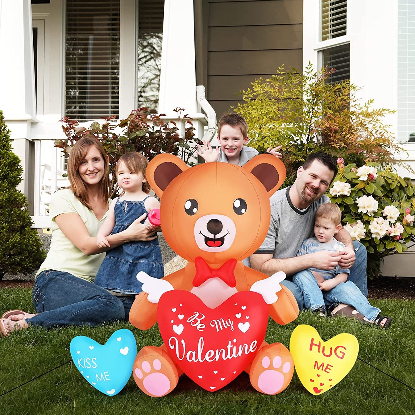 Inflatable Bear Holding Heart, 4.8 FT