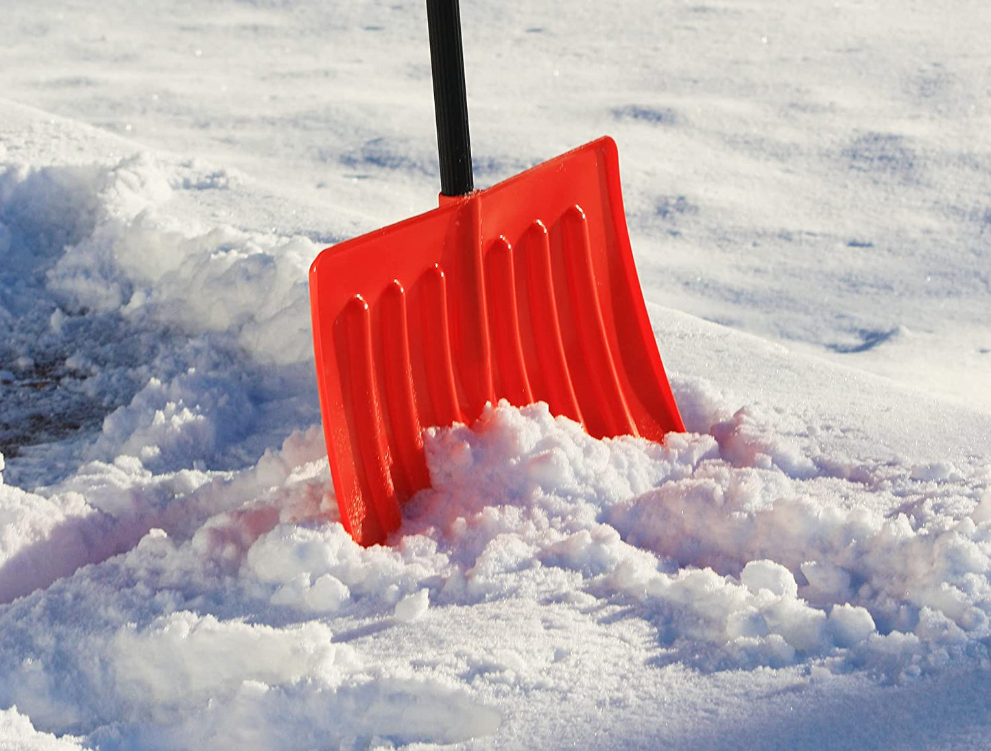 Multi-Purpose Blade Design Snow Shovel