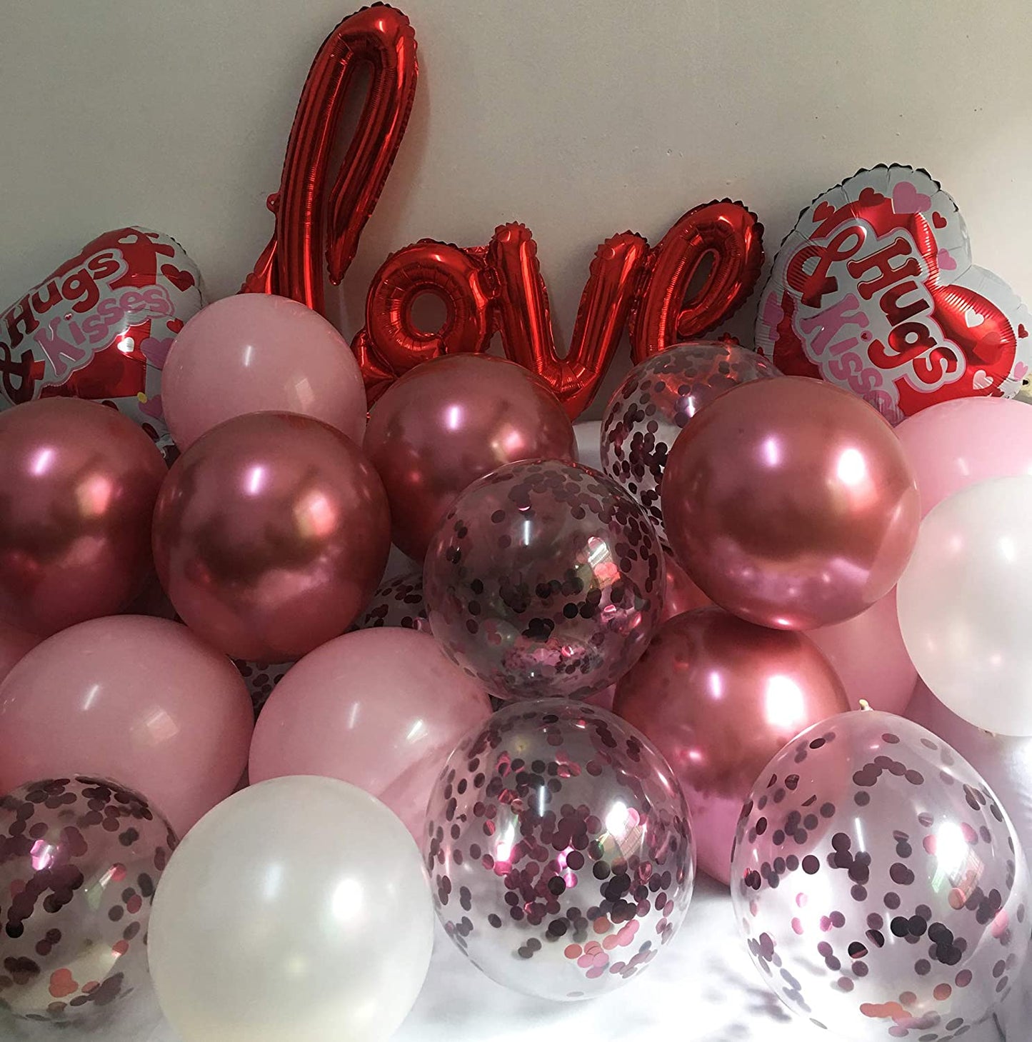 Pink red love balloons for Valentine's Day