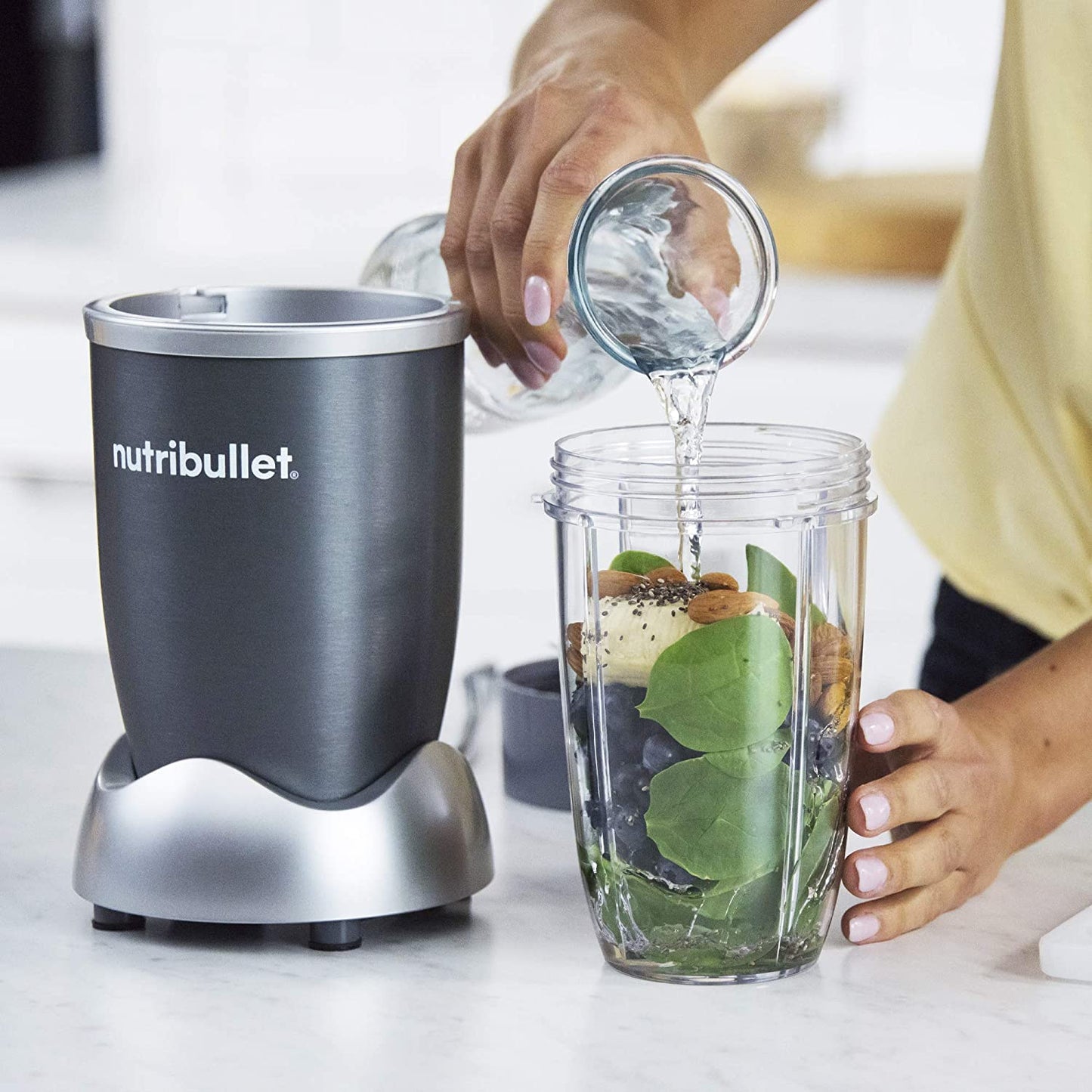 Personal blender for smoothies, food prep and frozen mixes,