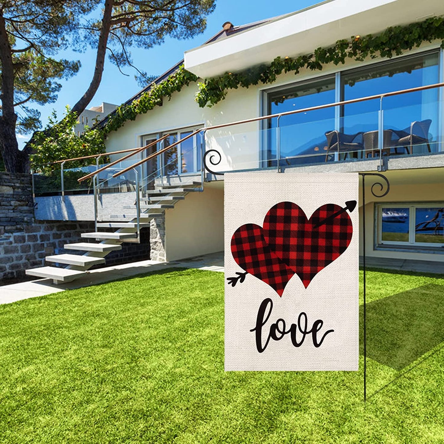 Valentines Day "Love" Garden Flag (White)